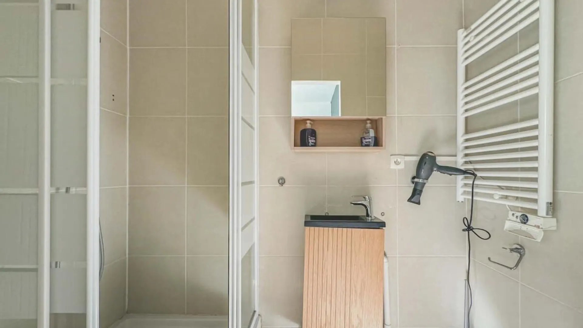 Flexliving - - Longchamps Apartment